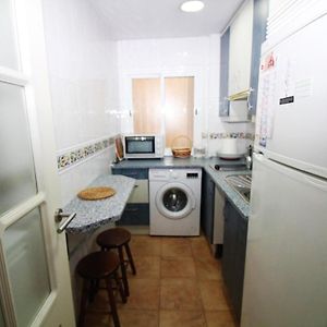 Habitación Pequeña con Cama King